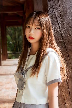 妻子在厨房被三个男人欺负的后果